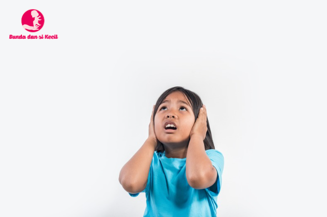 Cara Orang Tua Tak Sengaja Membuat Anak Jadi Pencemas
